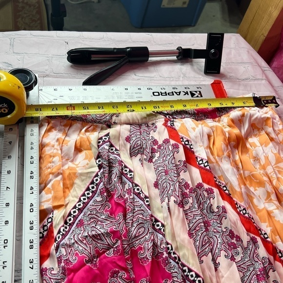 Chico's Silk Floral Pleated Borders Lined Maxi Skirt Size 2P (LP) - Picture 7 of 8